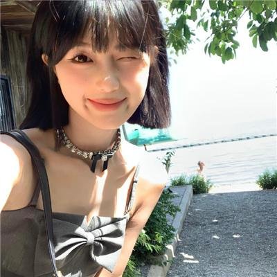 女机械人